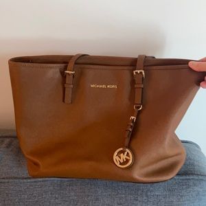 Great condition Michael kors